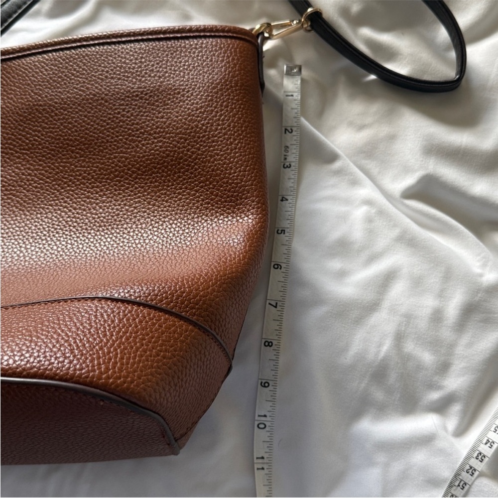 Fabriano Italia 100% Leather Made in Italy Chic Tan Crossbody Bag - Picture 4 of 6